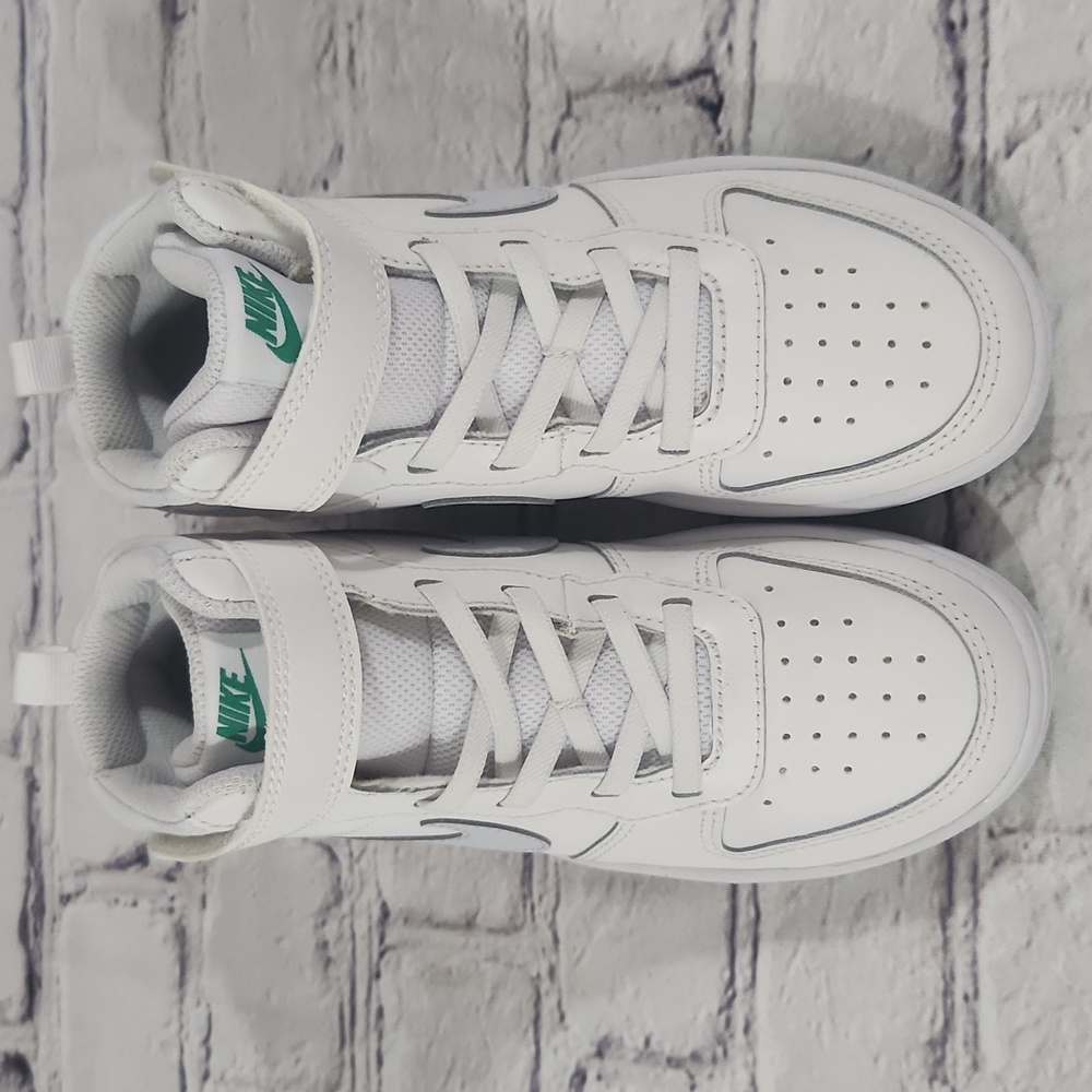 Nike Kids White and Green High-Top Sneakers Size 1Y